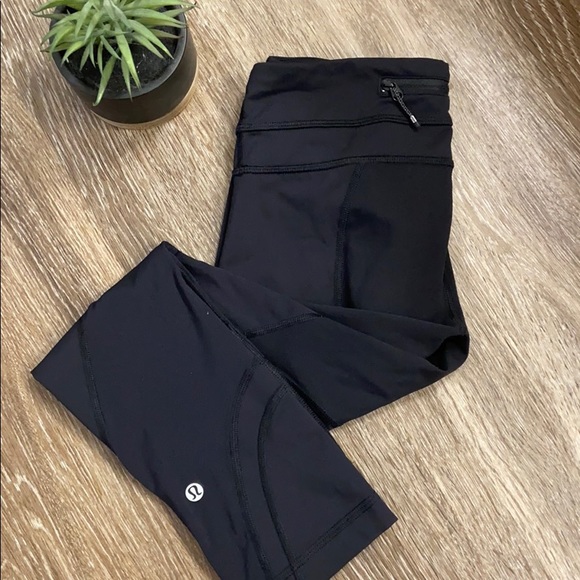 lululemon athletica Pants - Lululemon Pace Rival Crop Pant size 4